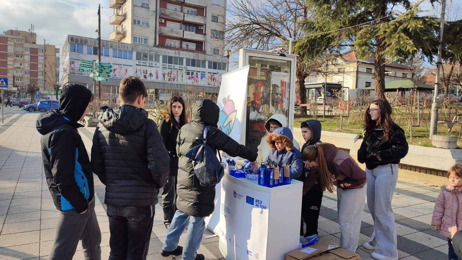 Fondacija otisak štand